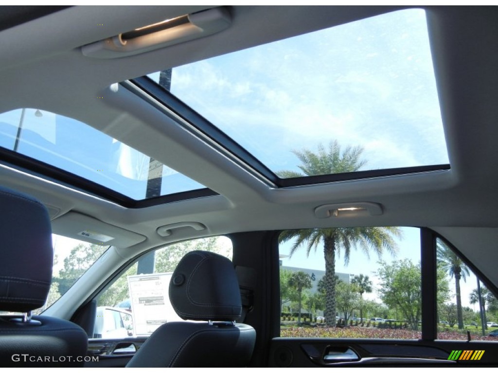 2013 Mercedes-Benz ML 350 4Matic Sunroof Photos
