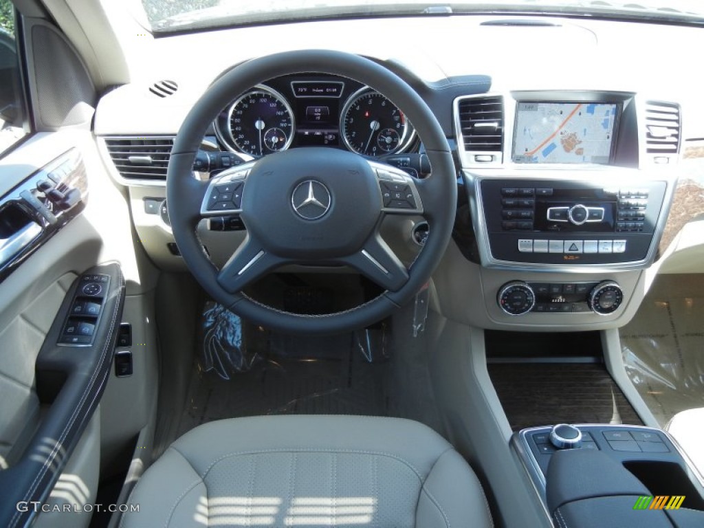 2013 GL 450 4Matic - Black / Almond Beige photo #9