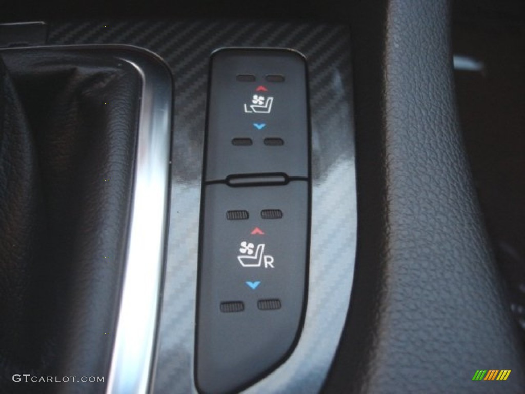 2011 Kia Optima SX Controls Photo #78350346