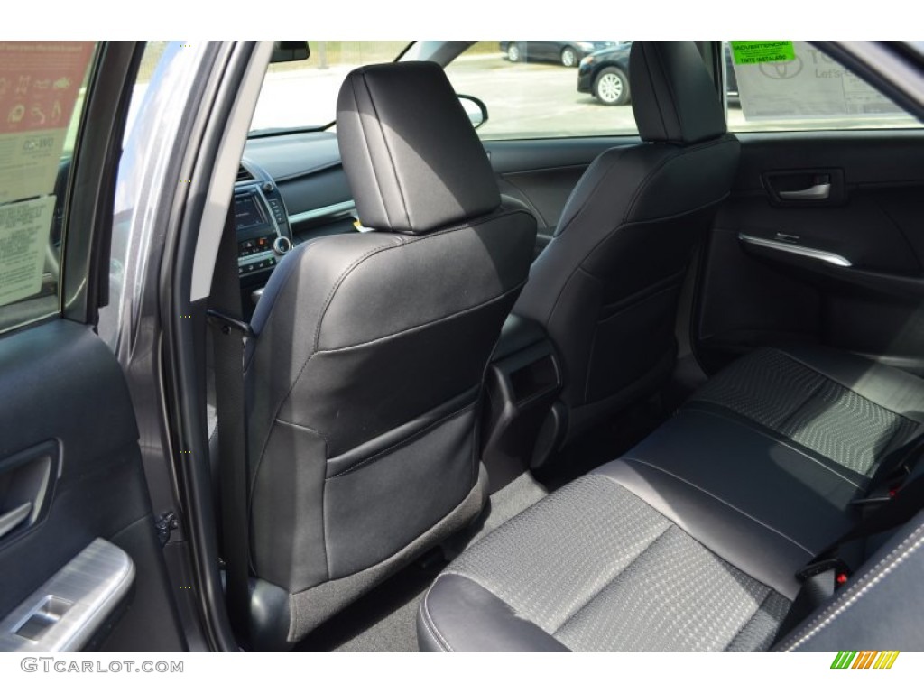 2013 Camry SE - Magnetic Gray Metallic / Black photo #12