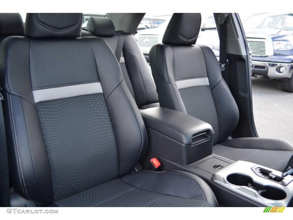 2013 Camry SE - Magnetic Gray Metallic / Black photo #18