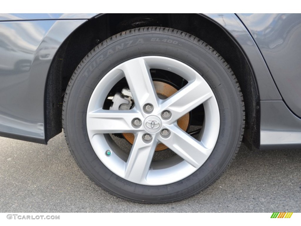 2013 Toyota Camry SE Wheel Photo #78351156