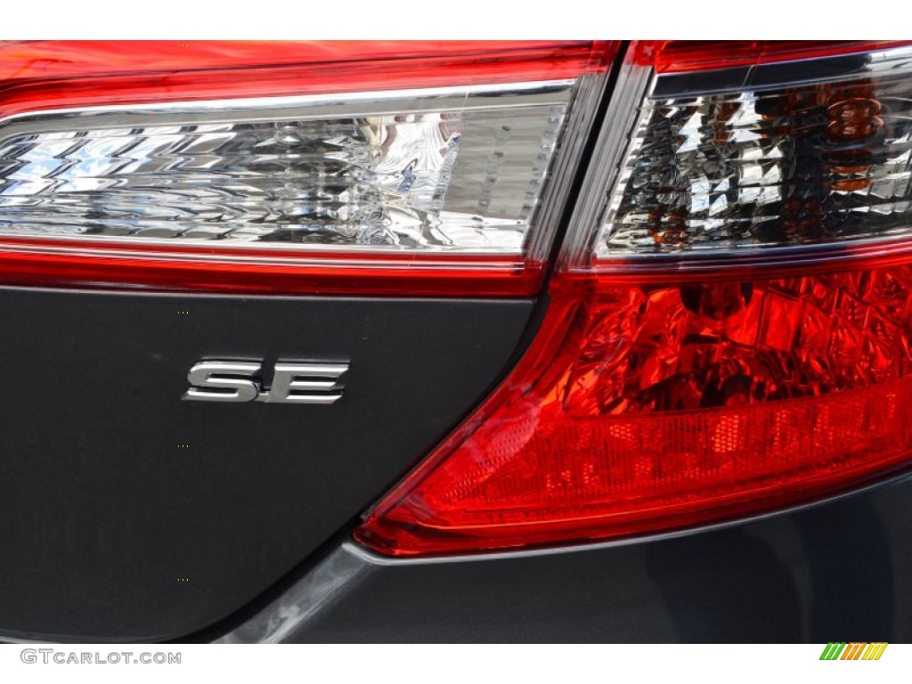 2013 Camry SE - Magnetic Gray Metallic / Black photo #20