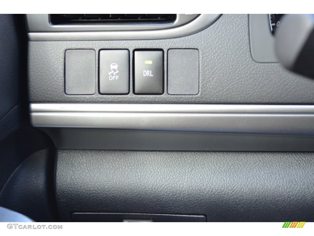 2013 Camry SE - Magnetic Gray Metallic / Black photo #24