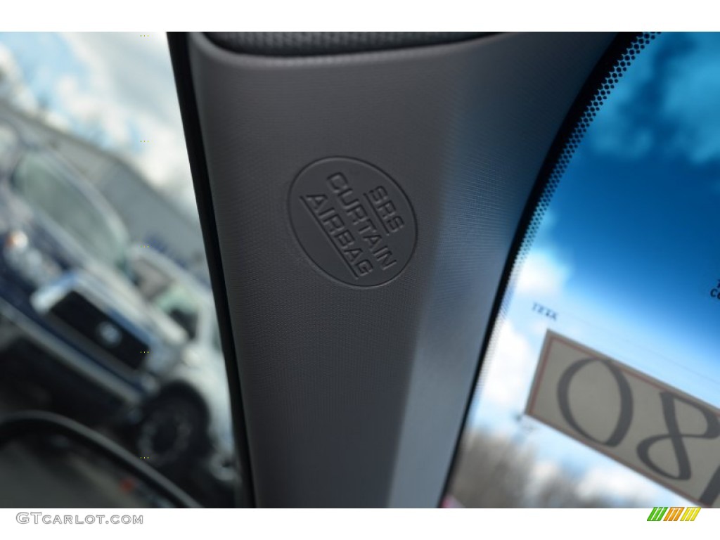 2013 Camry SE - Magnetic Gray Metallic / Black photo #35