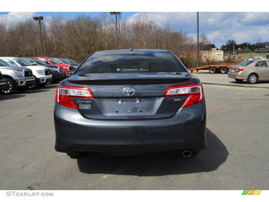 2013 Camry SE - Magnetic Gray Metallic / Black photo #4