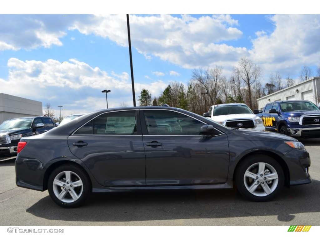 2013 Camry SE - Magnetic Gray Metallic / Black photo #6