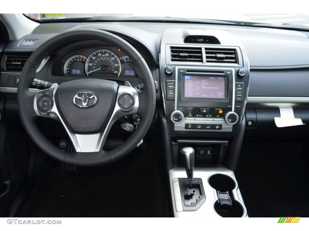 2013 Camry SE - Magnetic Gray Metallic / Black photo #21