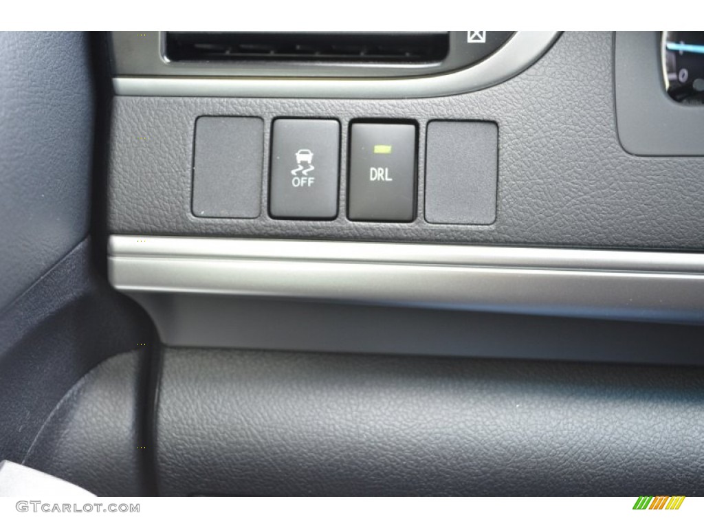 2013 Camry SE - Magnetic Gray Metallic / Black photo #24