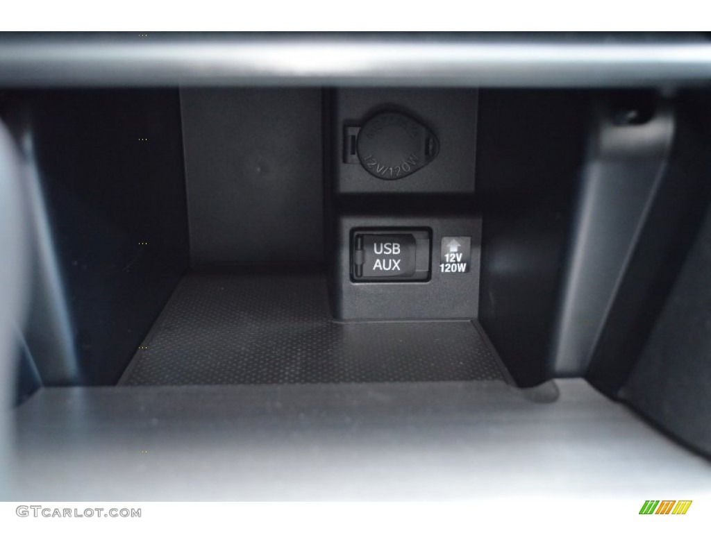 2013 Camry SE - Magnetic Gray Metallic / Black photo #32