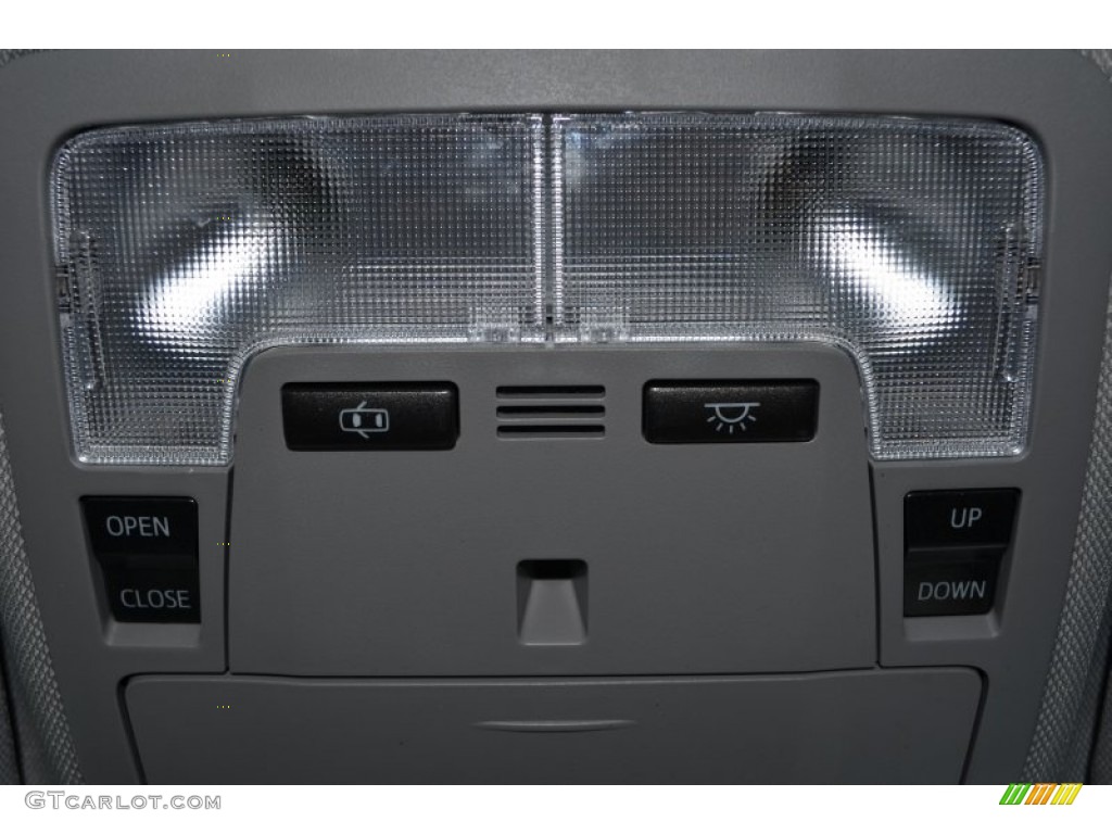 2013 Camry SE - Magnetic Gray Metallic / Black photo #36