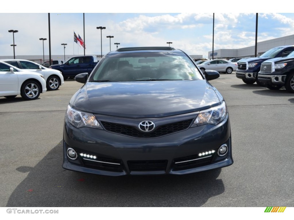 2013 Camry SE - Magnetic Gray Metallic / Black photo #39