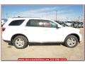 Bright White - Durango SXT Photo No. 7
