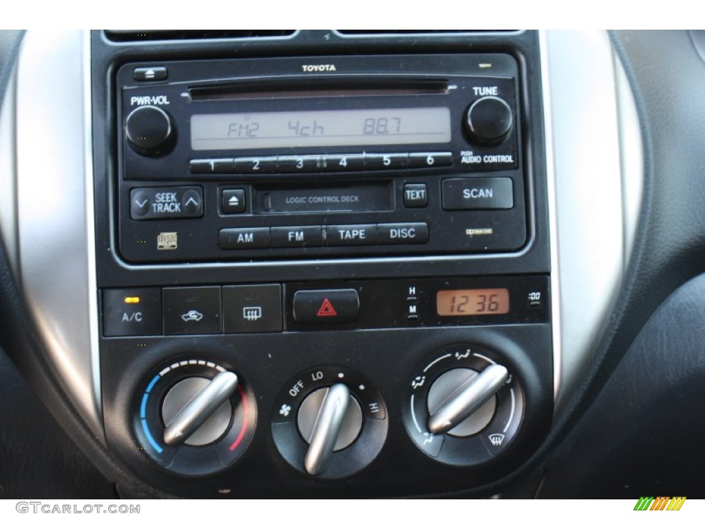 2004 Toyota RAV4 Standard RAV4 Model Controls Photo #78360357