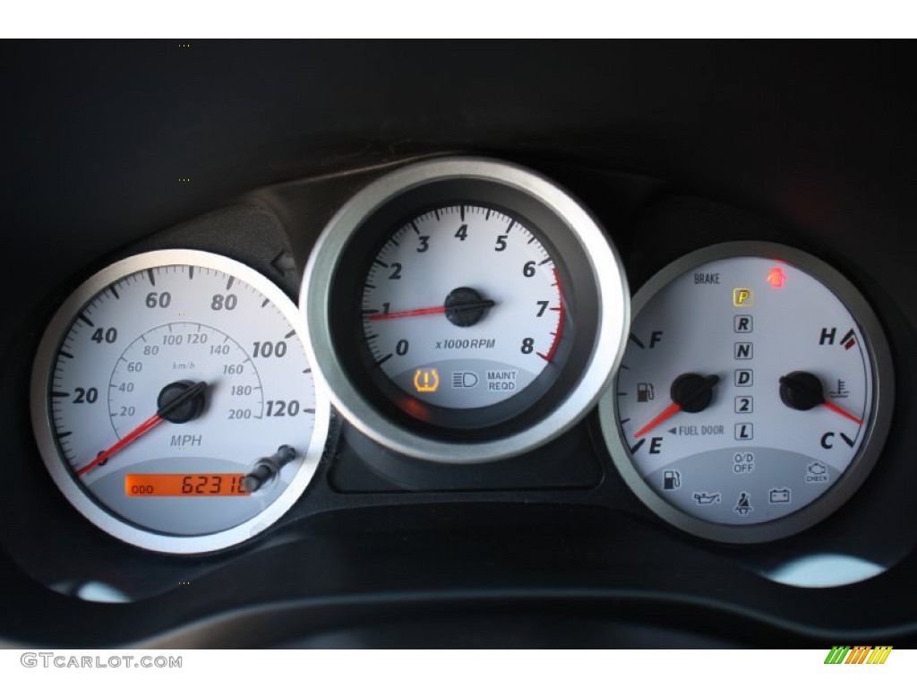 2004 Toyota RAV4 Standard RAV4 Model Gauges Photo #78360459