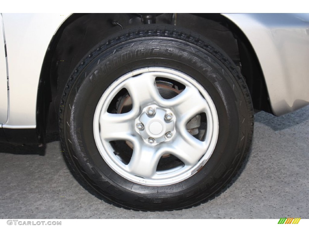 2004 Toyota RAV4 Standard RAV4 Model Wheel Photos