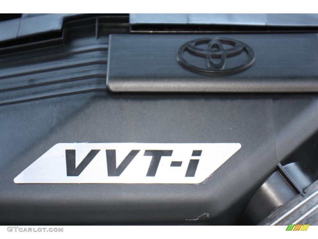 2004 Toyota RAV4 Standard RAV4 Model Marks and Logos Photos