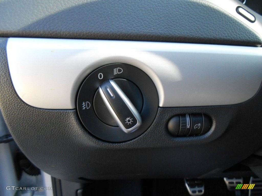 2013 Volkswagen Jetta GLI Autobahn Controls Photo #78361899