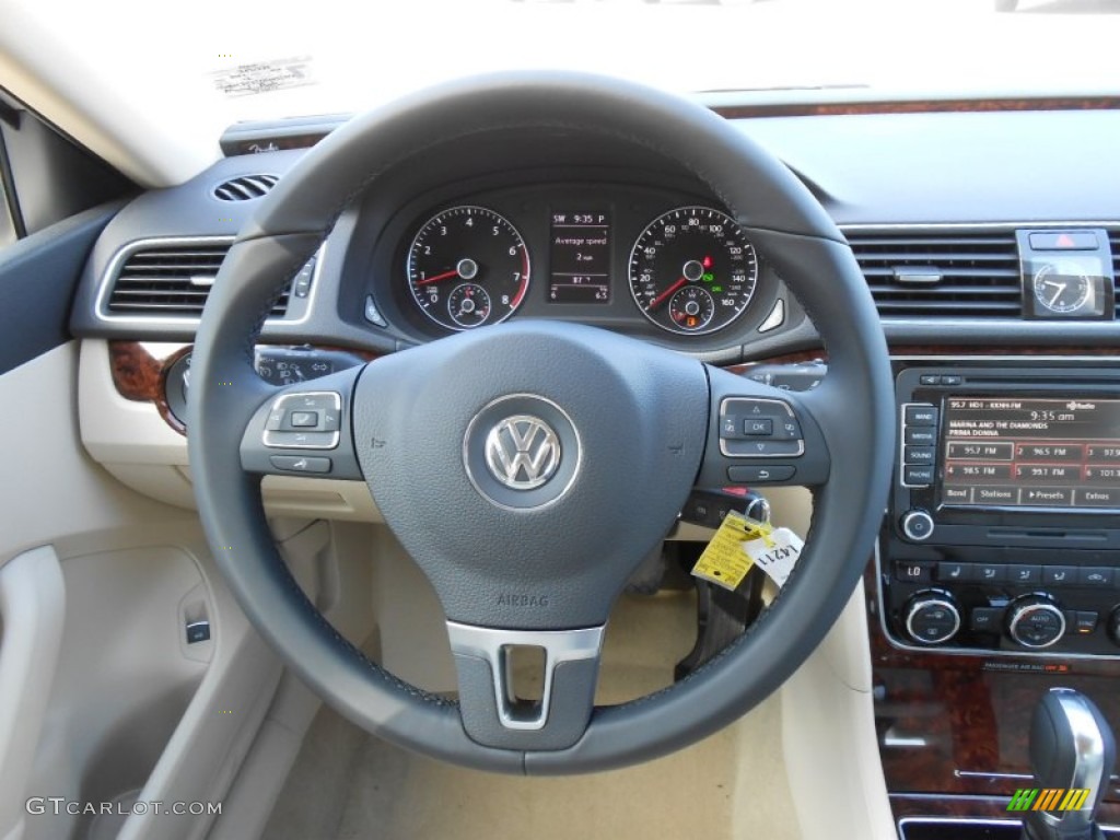 2013 Volkswagen Passat 2.5L SEL Cornsilk Beige Steering Wheel Photo #78362970