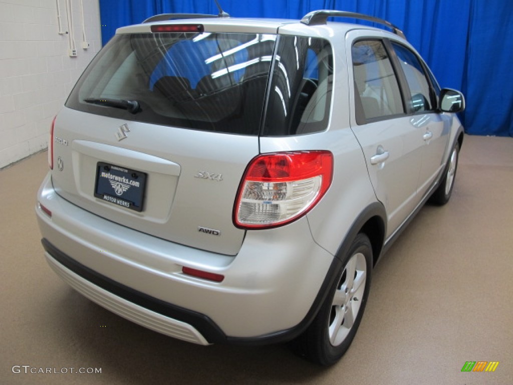 2009 SX4 Crossover Technology AWD - Quicksilver Metallic / Black photo #9