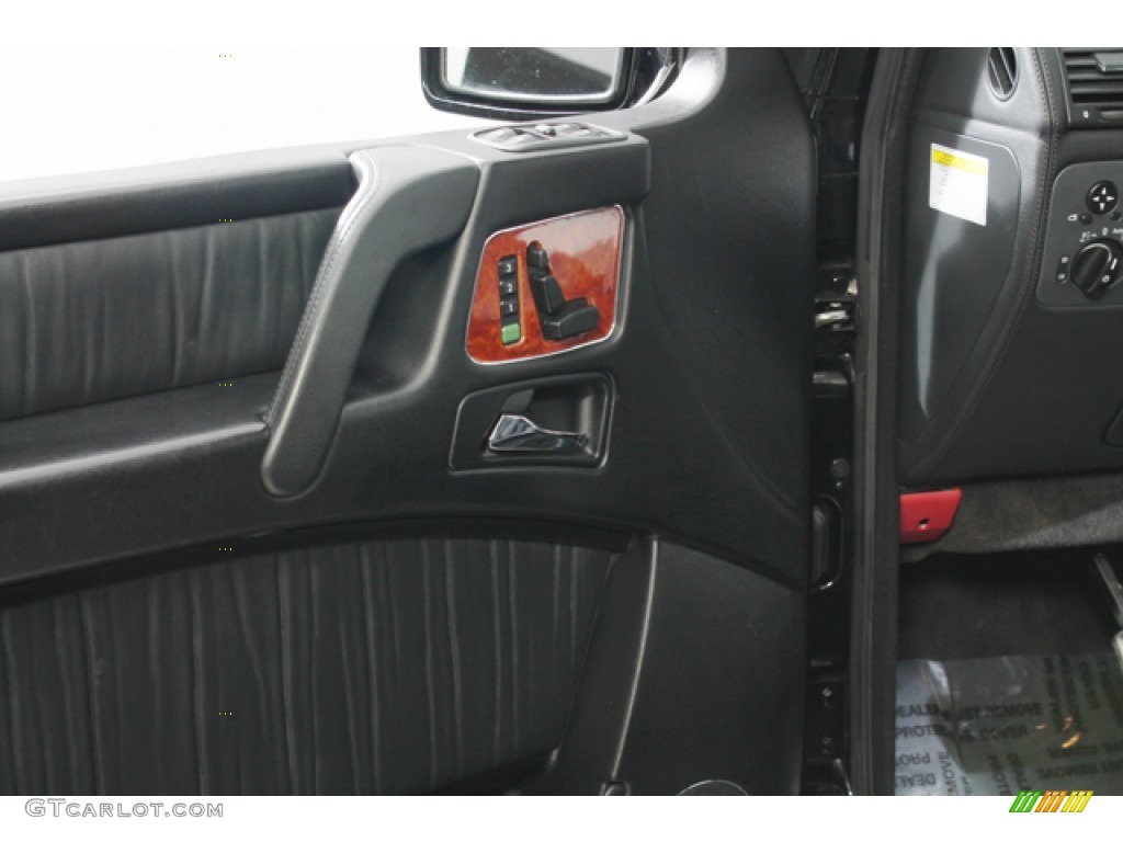2010 Mercedes-Benz G 55 AMG Controls Photos