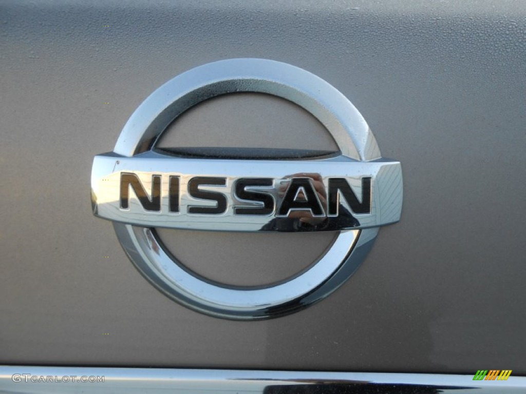 2012 Nissan Altima 2.5 S Marks and Logos Photos