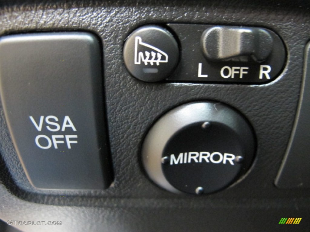 2004 Acura TL 3.2 Controls Photo #78365370