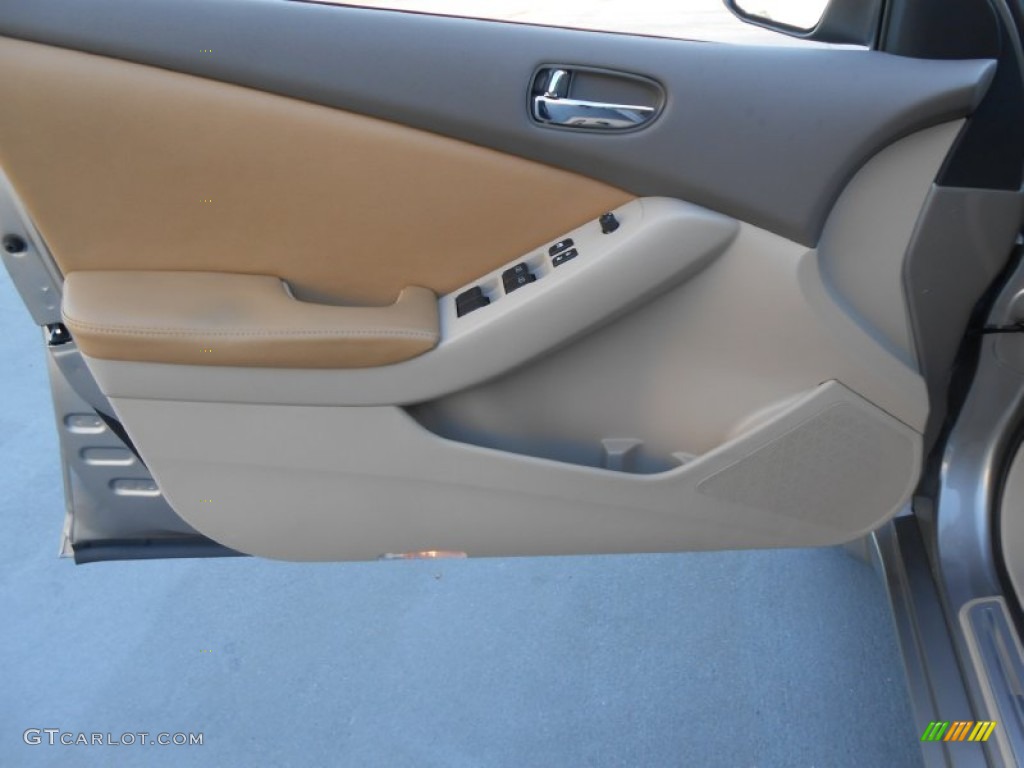 2012 Nissan Altima 2.5 S Blonde Door Panel Photo #78365496
