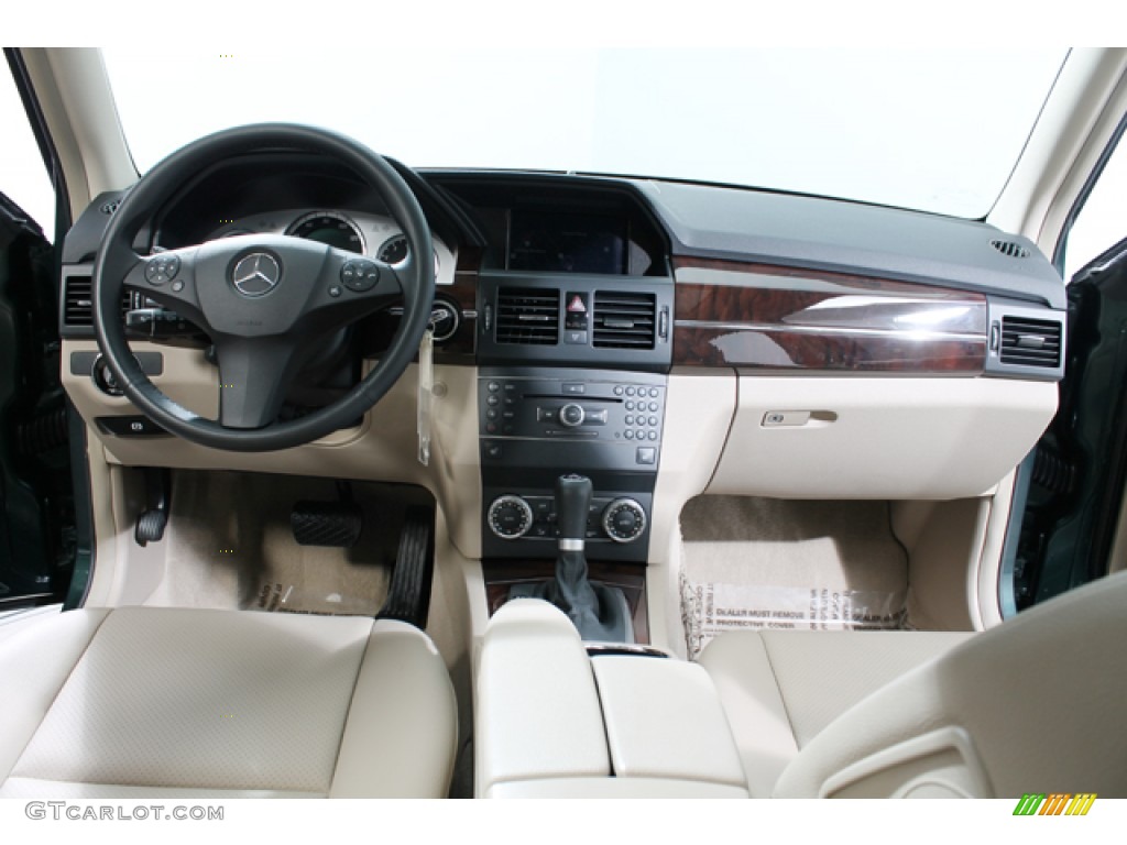 2010 GLK 350 4Matic - Jade Green Metallic / Almond/Black photo #6