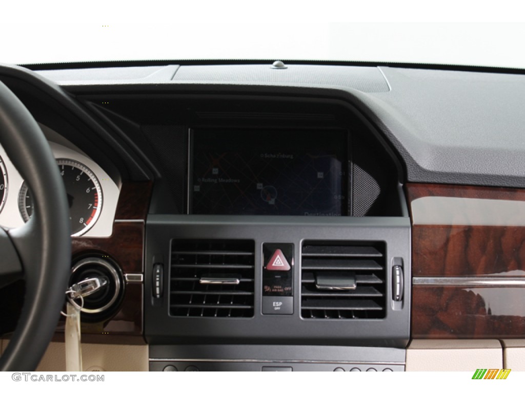 2010 GLK 350 4Matic - Jade Green Metallic / Almond/Black photo #10
