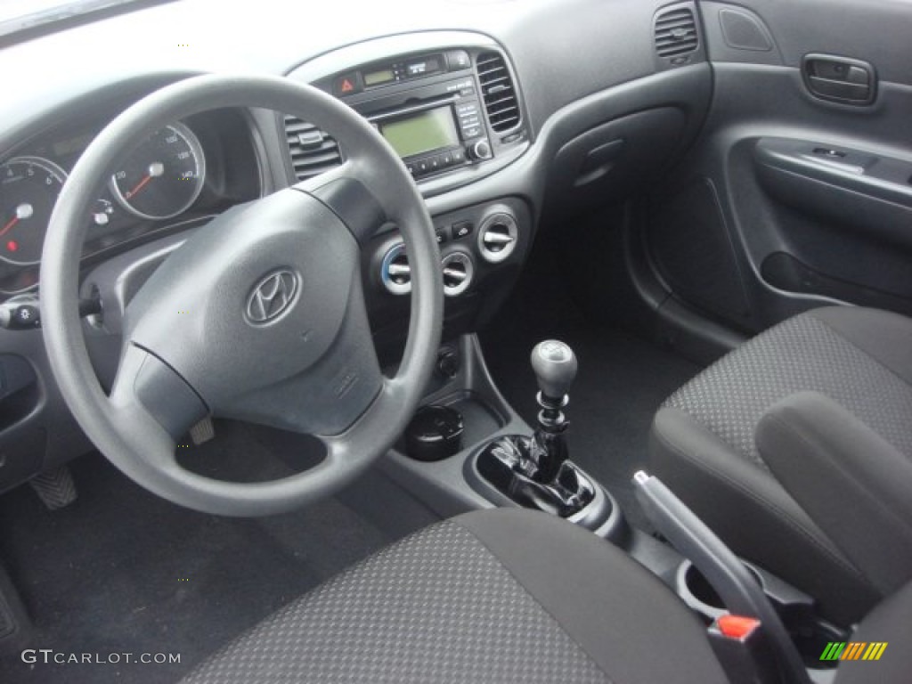 Black Interior 2011 Hyundai Accent GL 3 Door Photo #78367271