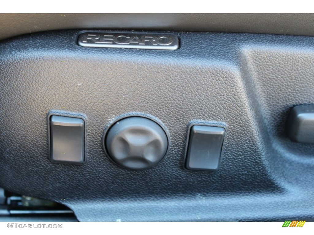 2013 Cadillac CTS -V Coupe Controls Photo #78368922