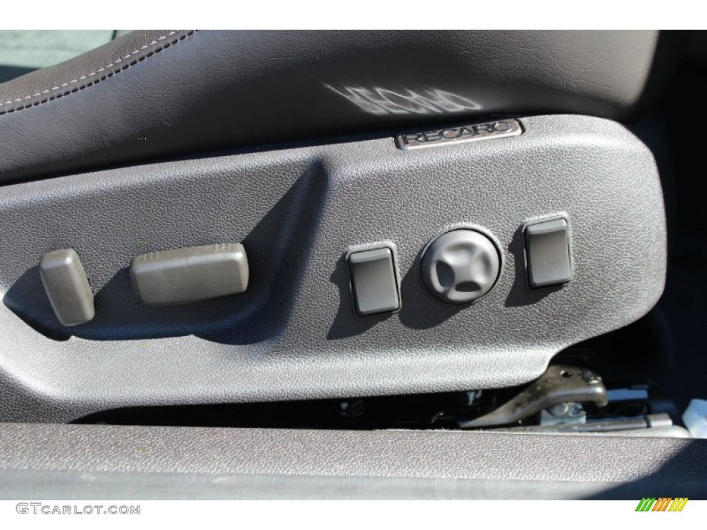 2013 Cadillac CTS -V Coupe Controls Photo #78368937