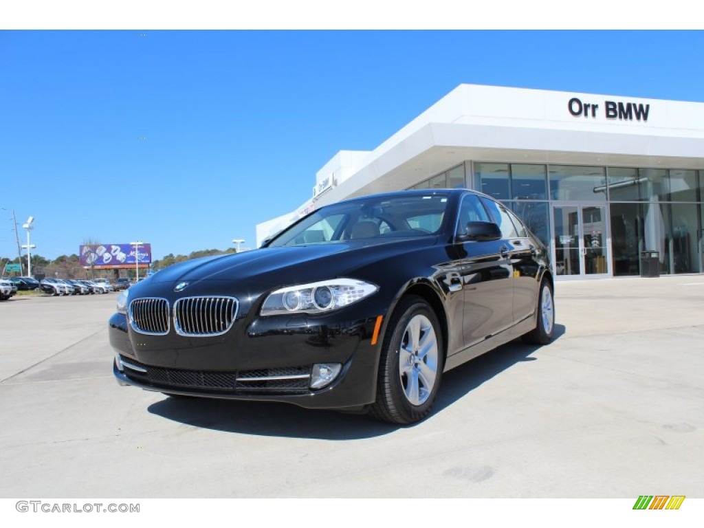 2013 5 Series 528i Sedan - Black Sapphire Metallic / Venetian Beige photo #1