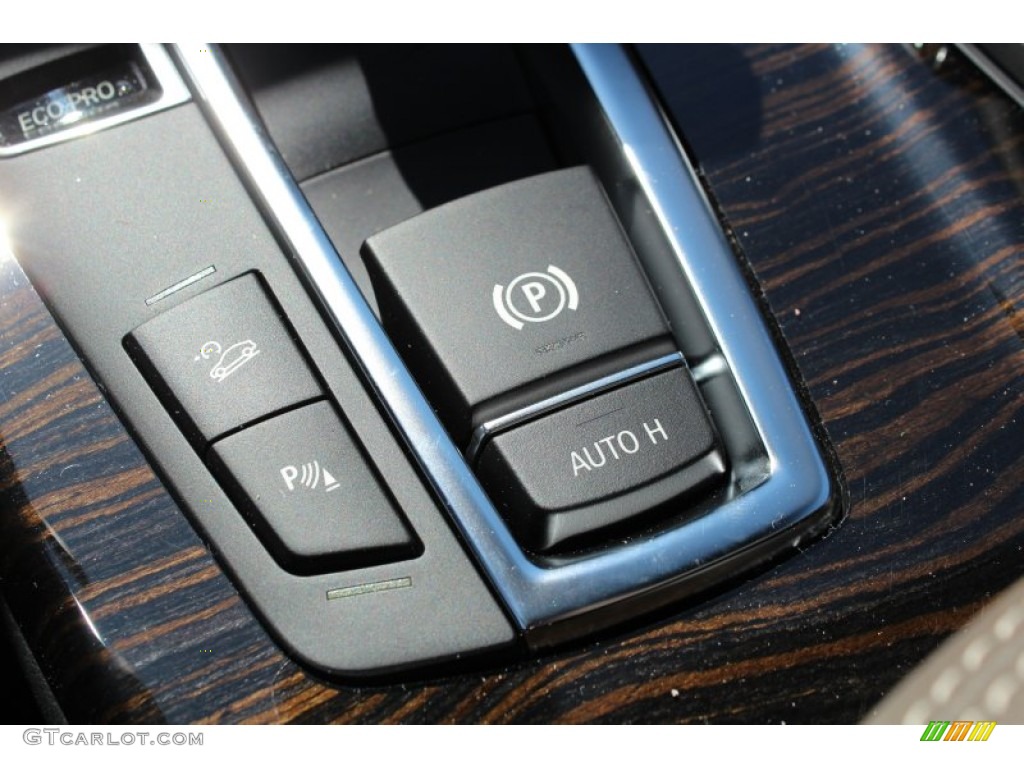 2013 BMW X3 xDrive 28i Controls Photo #78371890