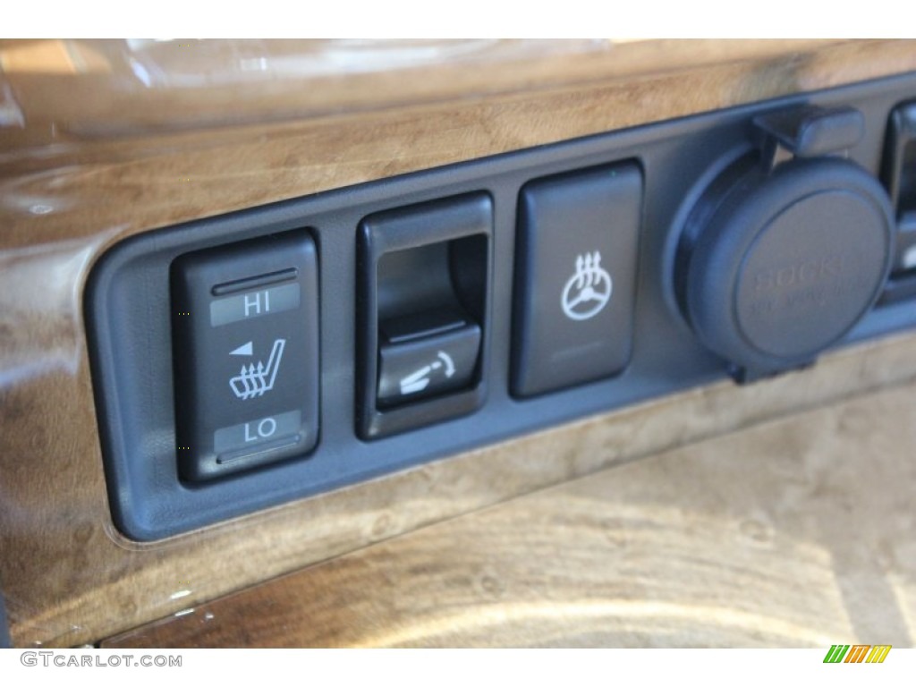 2013 Infiniti QX 56 Controls Photo #78372987