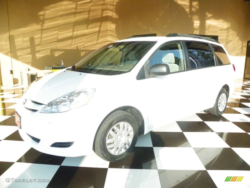 2008 Sienna CE - Natural White / Fawn photo #3