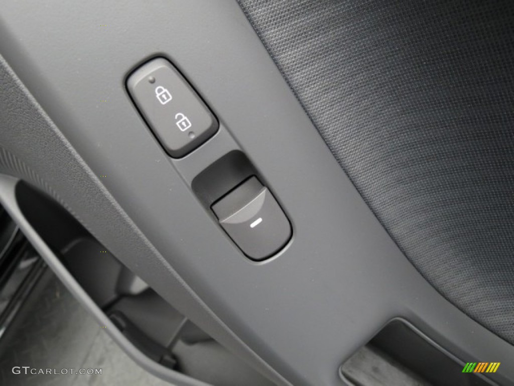 2012 Elantra GLS - Black Noir Pearl / Gray photo #13
