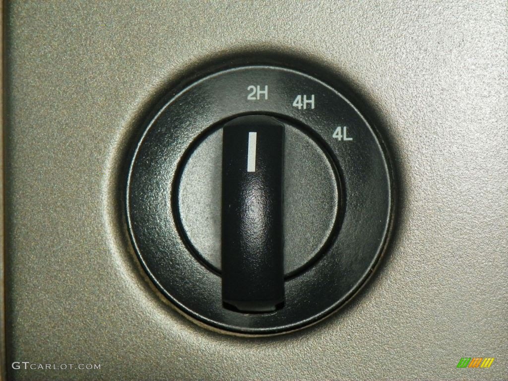 2006 Lincoln Mark LT SuperCrew 4x4 Controls Photos