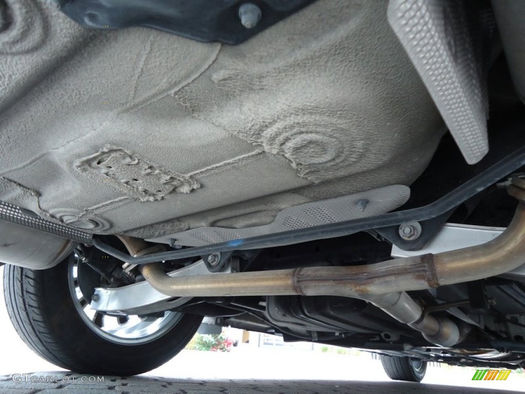 2010 Suzuki Kizashi SE Undercarriage Photo #78380494