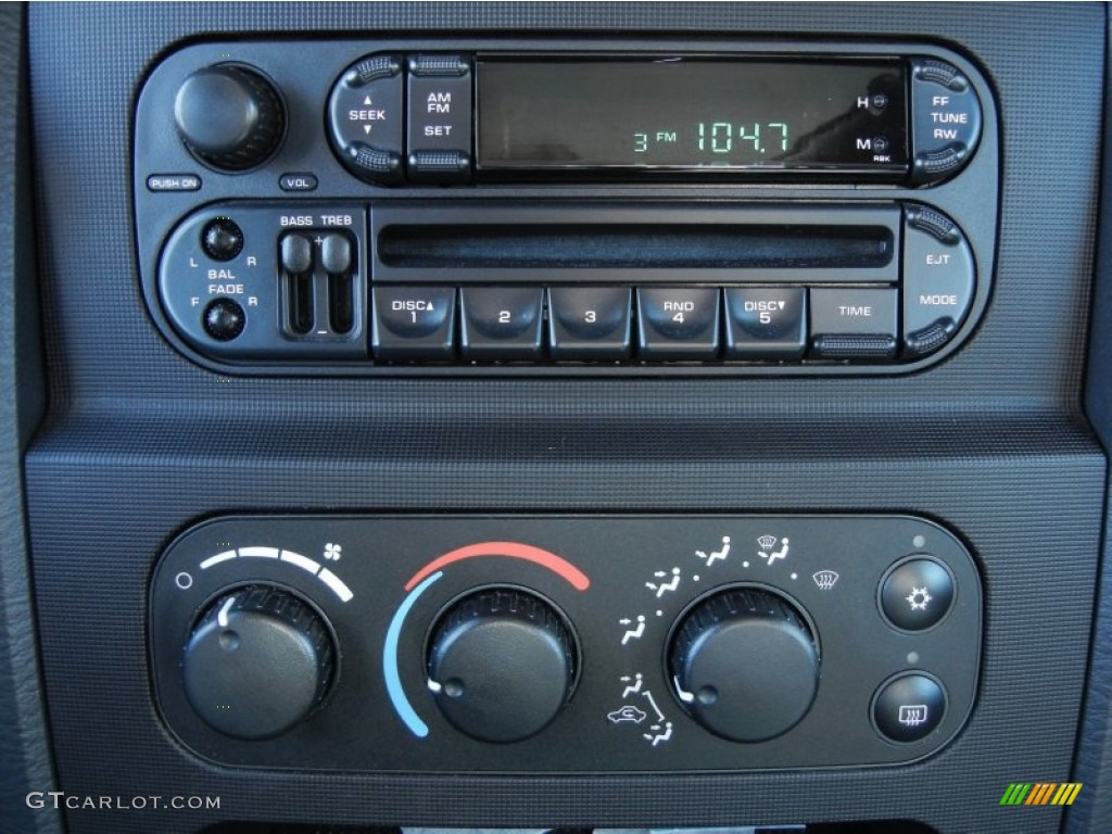 2004 Dodge Ram 1500 SLT Quad Cab 4x4 Controls Photo #78381881