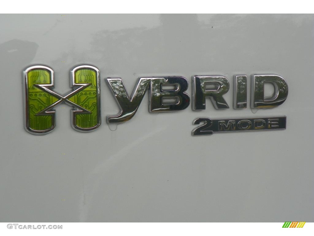 2008 GMC Yukon Hybrid Marks and Logos Photo #78383498