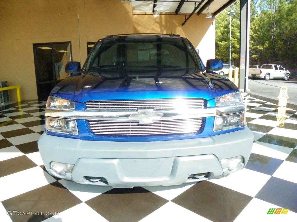 2003 Avalanche 1500 Z71 4x4 - Arrival Blue / Dark Charcoal photo #2