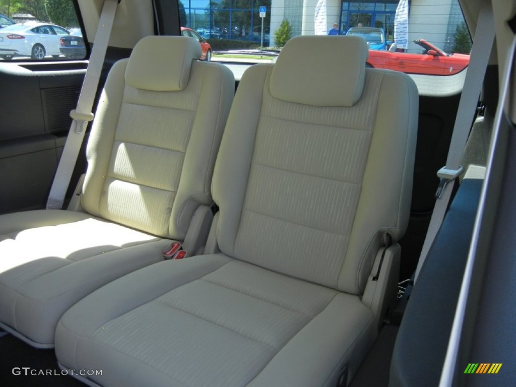 2008 Taurus X SEL - Oxford White / Camel photo #17