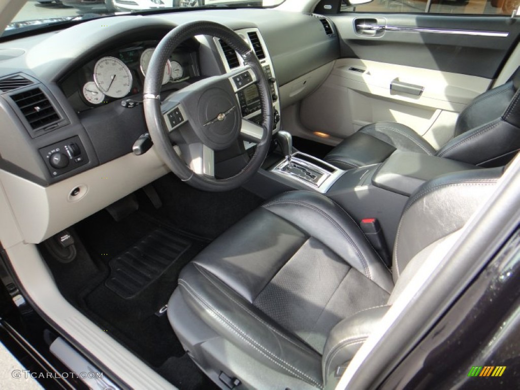 Dark Slate Gray/Light Graystone Interior 2007 Chrysler 300 C SRT Design Photo #78384590