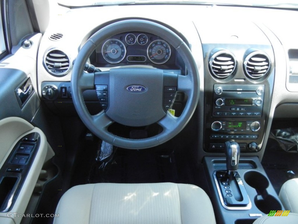 2008 Taurus X SEL - Oxford White / Camel photo #21