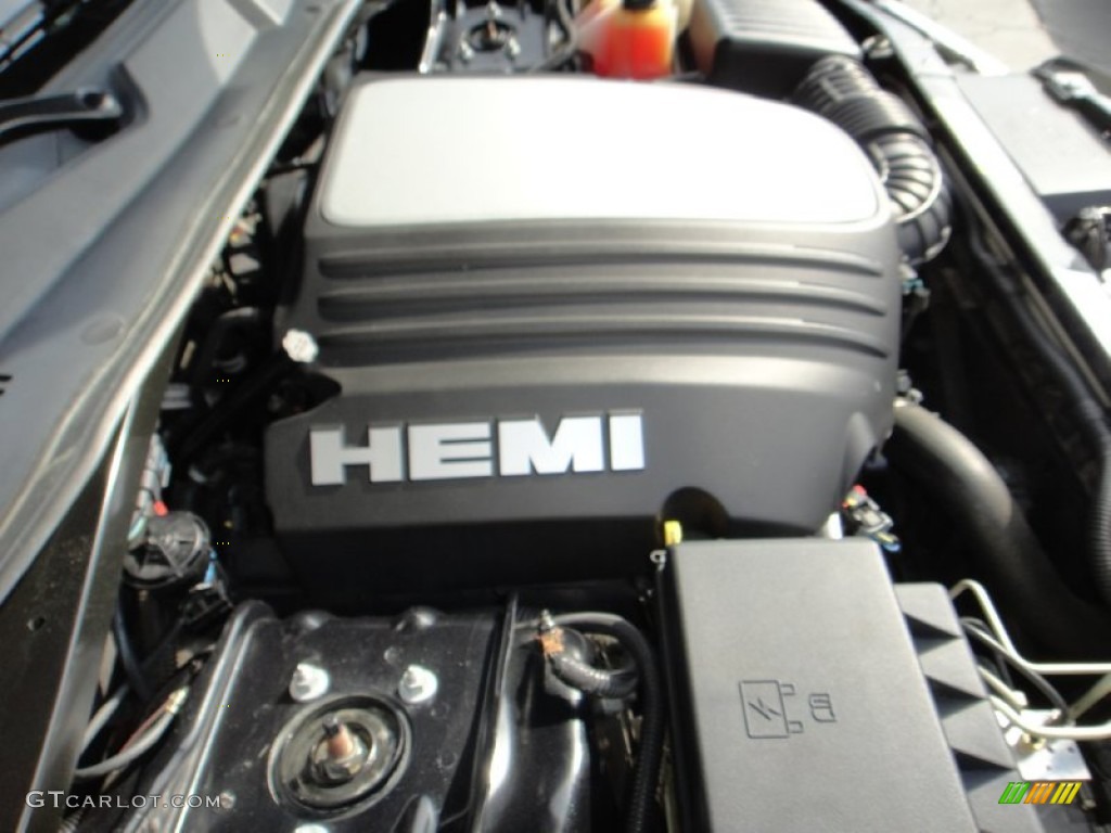 2007 Chrysler 300 C SRT Design Engine Photos