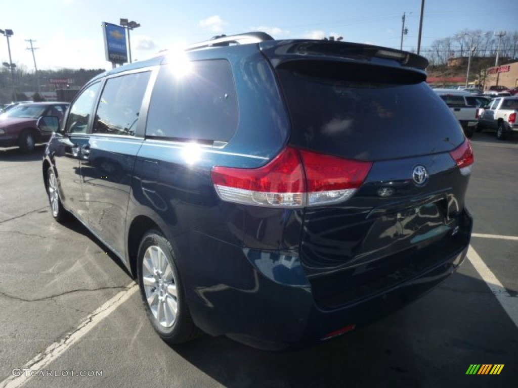 2011 Sienna Limited AWD - South Pacific Blue Pearl / Light Gray photo #5