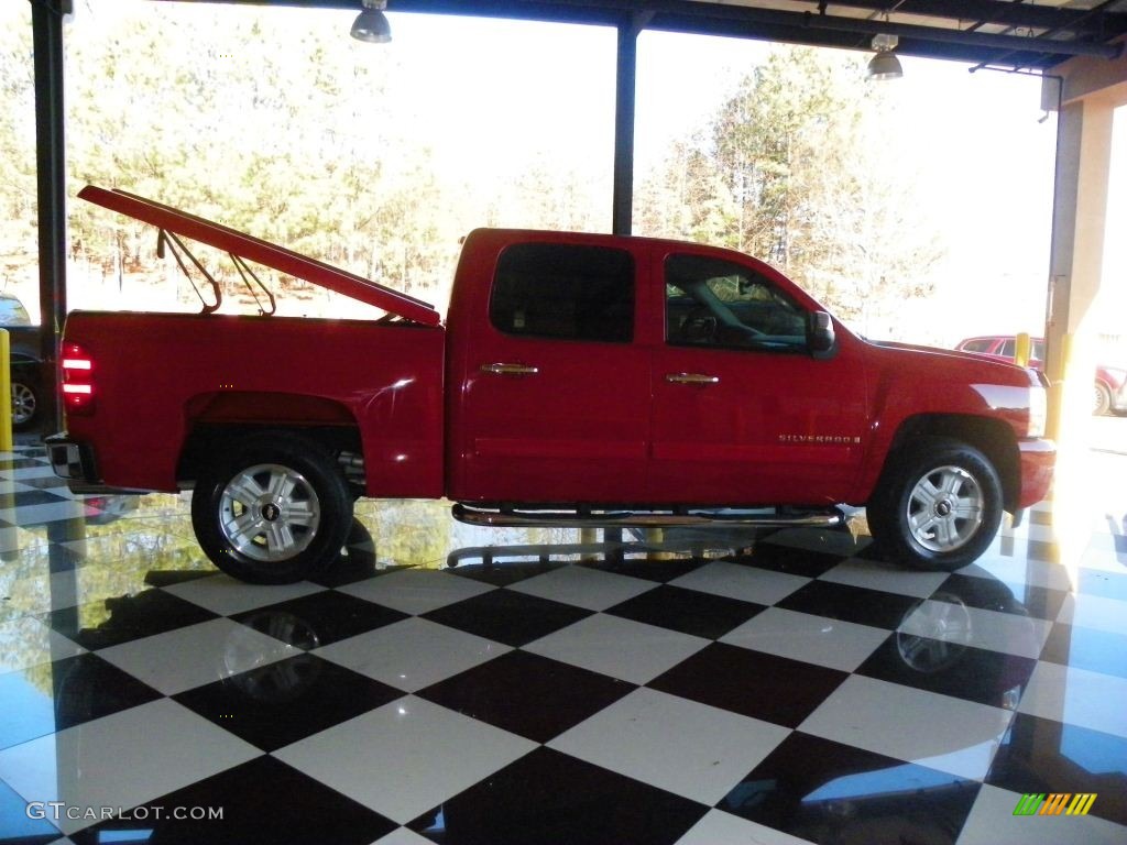 2007 Silverado 1500 LTZ Crew Cab - Victory Red / Ebony Black photo #7