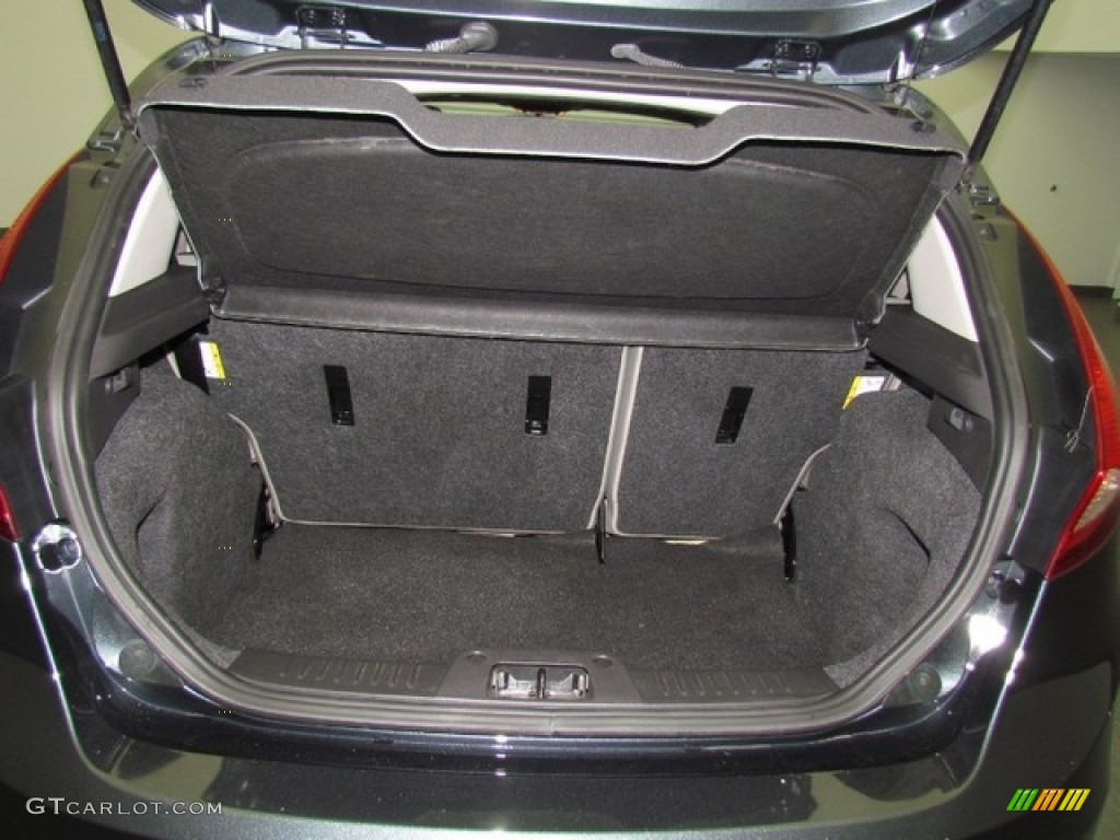 2011 Ford Fiesta SE Hatchback Trunk Photo #78392132